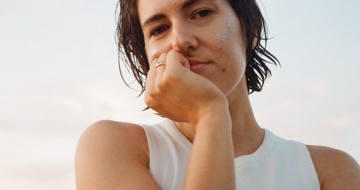“getting bad again”: La Balada Lo-Fi que Abraza la Vulnerabilidad