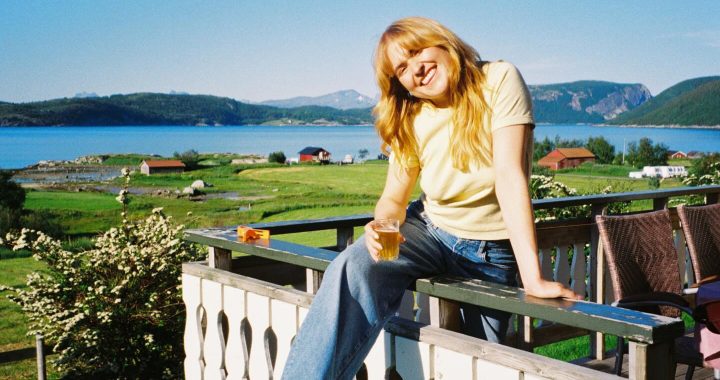 “It’s Alright”: LOVA y el himno para dejar de conformarse