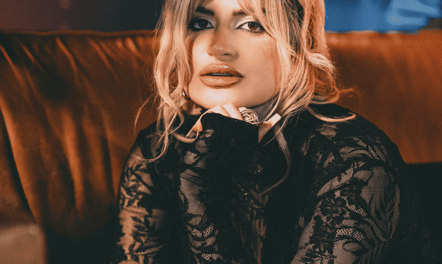 Entre raíces y emociones: Angel Bleu estrena “DUELO”