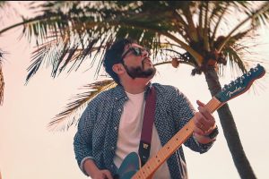 De madres y amores eternos: la sensibilidad pop de Samayoa