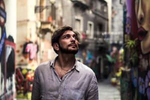 Giuseppe Cucè – È tutto così vero: una celebración musical entre ritmo y emoción