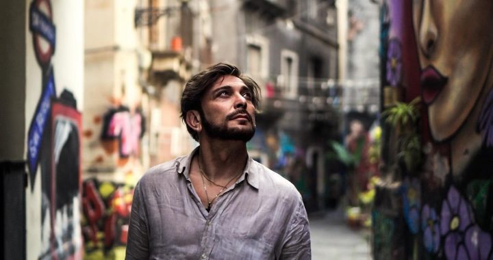 Giuseppe Cucè – È tutto così vero: una celebración musical entre ritmo y emoción