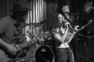 Don’t Tell John: un puente entre generaciones que renueva el indie rock