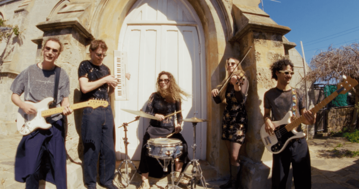 Curley y el Corazón Sincero del Alt-Pop