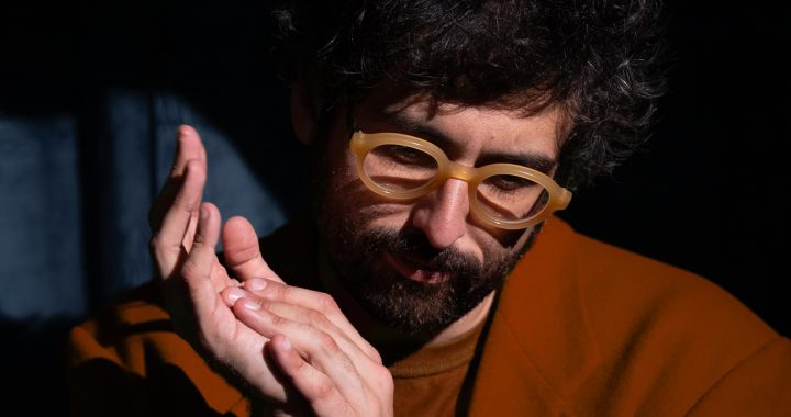 Entre neblinas electrónicas: el renacer artístico de Glassio