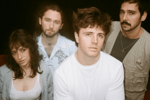 Big Sleep y el pulso retro de “Doo Doo Doo Doo Doo”