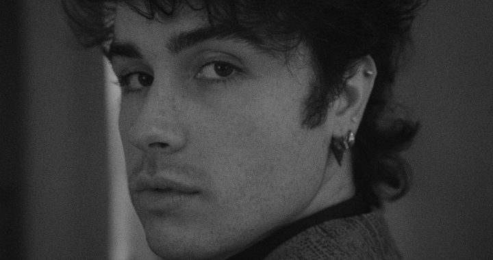 Wintur – “turn a page”: poesía melancólica y susurros que atraviesan el alma