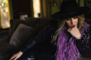 KiKi Holli & The Remedy: Donde el indie pop se encuentra con el soul cinematográfico