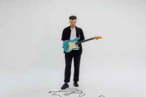 Flo Naegeli y “Shake”: movimiento, amistad y alma en clave soul