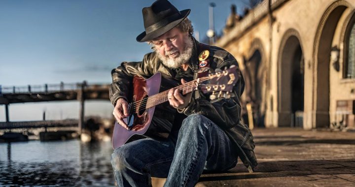 George Collins Band celebra el impulso de vivir en “What Living Is For”