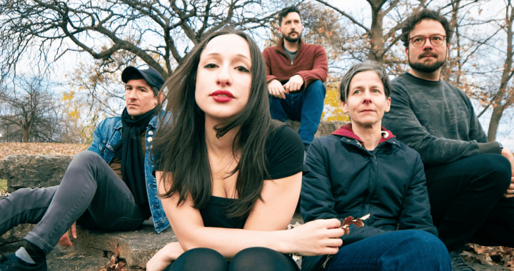 Snowcuffs y el dinamismo retro de “Burst”