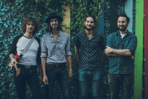 “Ghosted”: La faceta ligera de Electric Horseman