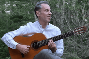 Seis cuerdas, un pulso: Un flamenco Ligero que se desplaza sin concesiones en Landó para Maite