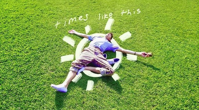 informal. presenta “timeslikethis”, una exploración electrónica entre bass house y energía melódica