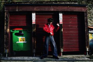 Confianza y groove sin filtros: Tom A. Smith lanza su nuevo single