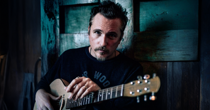 Shane Alexander presenta “Higher Than High”, un viaje psicodélico de esperanza y redención