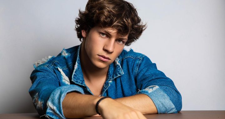 Luis Mas y “Los Pijos No Saben Bailar”: ritmo, ironía y espíritu veraniego