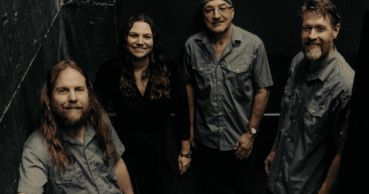 Mexico By Friday: El Pulso del Oeste con The Two Tracks