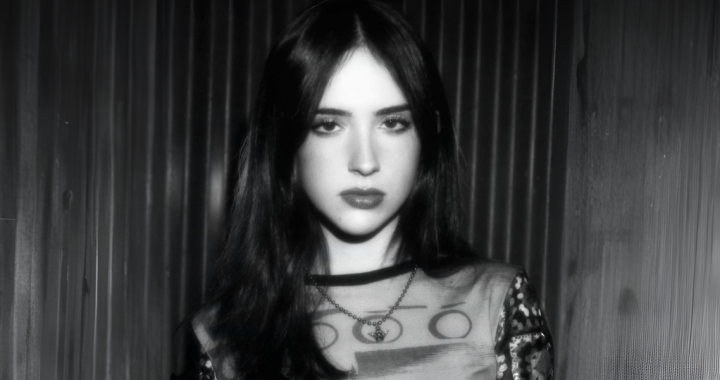 Gabriela Bee y “17”: una mirada íntima al crecimiento emocional