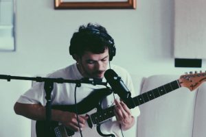 Dave Thomas Junior y el arte de hacer canciones para la madrugada