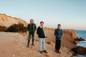 The Sways y “I Have Been the Moon”: calidez folk y nostalgia atemporal