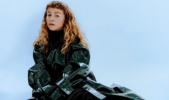 Moyka y “Stay”: synth-pop emocional desde los bosques de Noruega