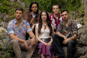 El viaje musical de Crimson Roots en The Crossing