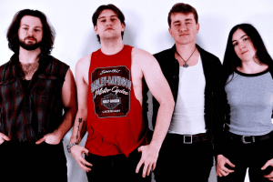 El impulso californiano de The Reckless en su enérgico tema Take My Time