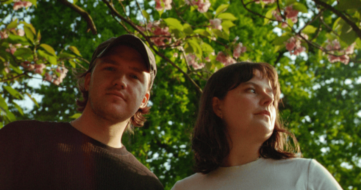 Un recuerdo retro en la propuesta pop-rock de atmos bloom con Everything