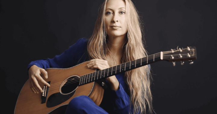 El diálogo acústico de CECILIE junto a Mewhy en Vale la Pena
