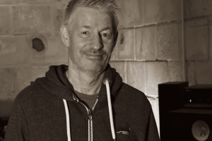 La madurez musical de Paul Frazer Clarke se despliega en Cloud to Cloud