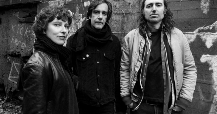 La crudeza experimental de A Place To Bury Strangers florece en Losing Time