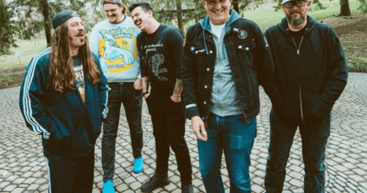 La inercia punk de Surrender the Ghost cobra fuerza en Car Sick