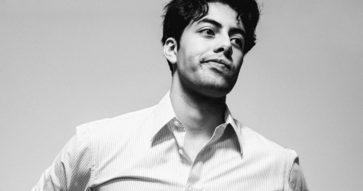 La sensibilidad clásica de Ian Cobiella resplandece en Should I Fight It