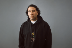 Slow Joy explora el peso de volver a sentir en “Feel It All Again”