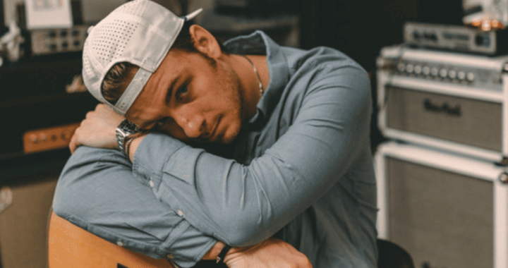 La madurez reflexiva de J. Willson resuena en las canciones de su álbum debut