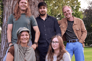 La esencia del folk-country de Drops Of Indigo resuena en Mother