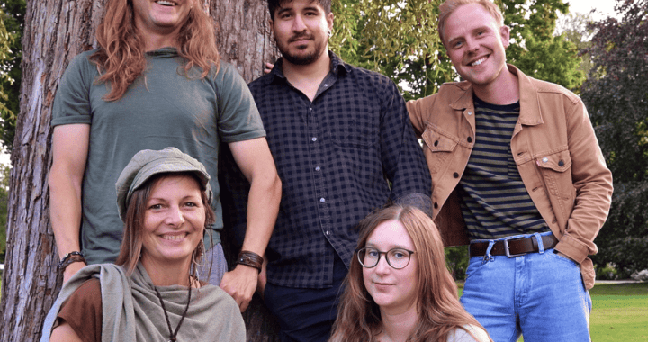 La esencia del folk-country de Drops Of Indigo resuena en Mother