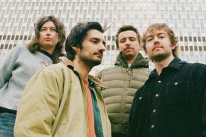 Hiding Places presenta “One Hand”, un estudio sobre la distancia y la introspección